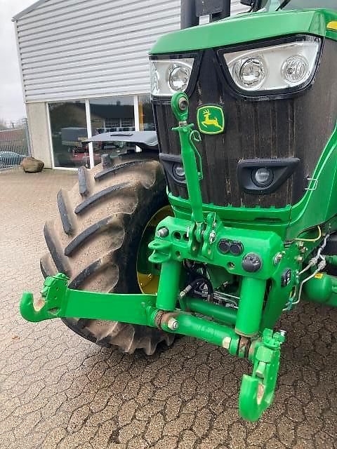 John Deere 6175R