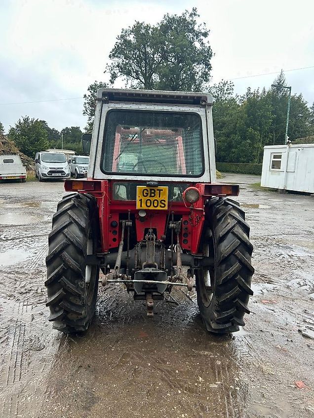 Massey Ferguson 550 + Loader