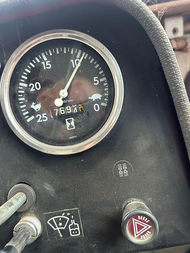 Massey Ferguson 550 + Loader