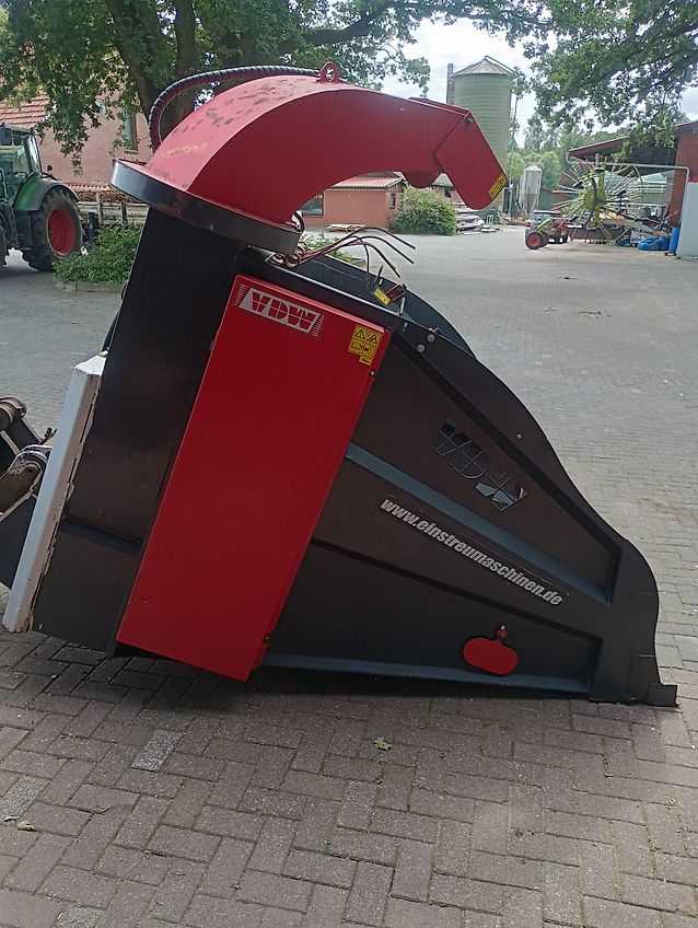 VDMJ Hersteller VDW Schmihing Bedding Master Profi Strohhäcksler:Der Bettenmacher für Tierwohl Frontladerstrohhäcksler Radladerhäcksler für Stroh Hofladerstrohhäcklser Einstreuhäcksler Gebläseinstreuhäcksler