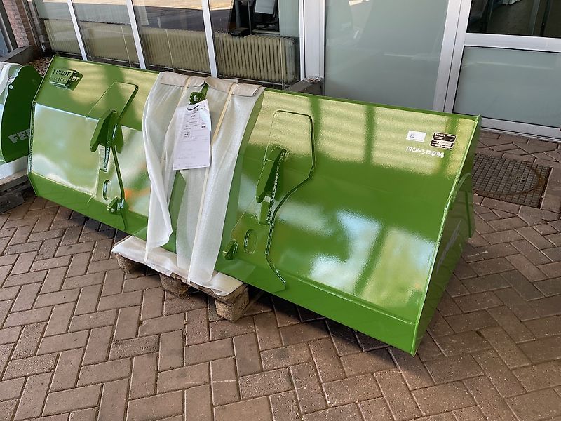 Fendt voorladerbak uni 2400