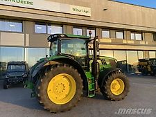 John Deere 6215R