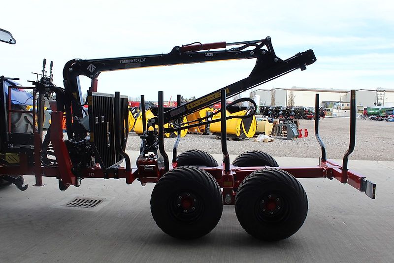 Farmi Rückewagen 9 to.-6,30m Kran