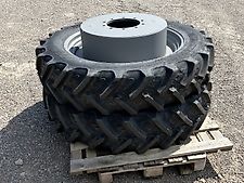 BKT Räder 320/90 R54 + 320/85 R38