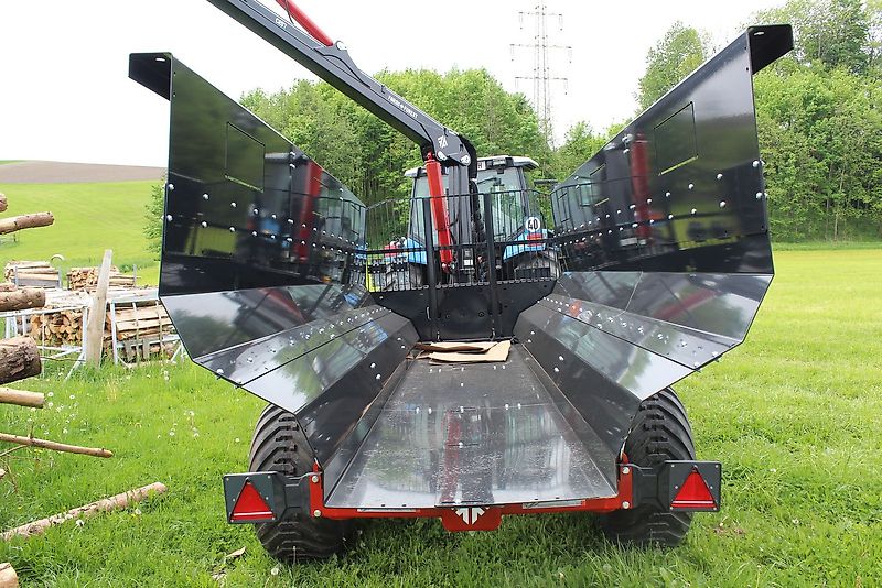 Farmi Rückewagen 12to-7,20m Kran - Astwanne Hardox