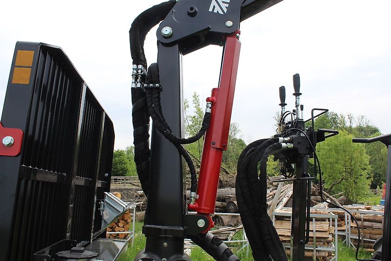 Farmi Rückewagen 12to-7,20m Kran - Astwanne Hardox