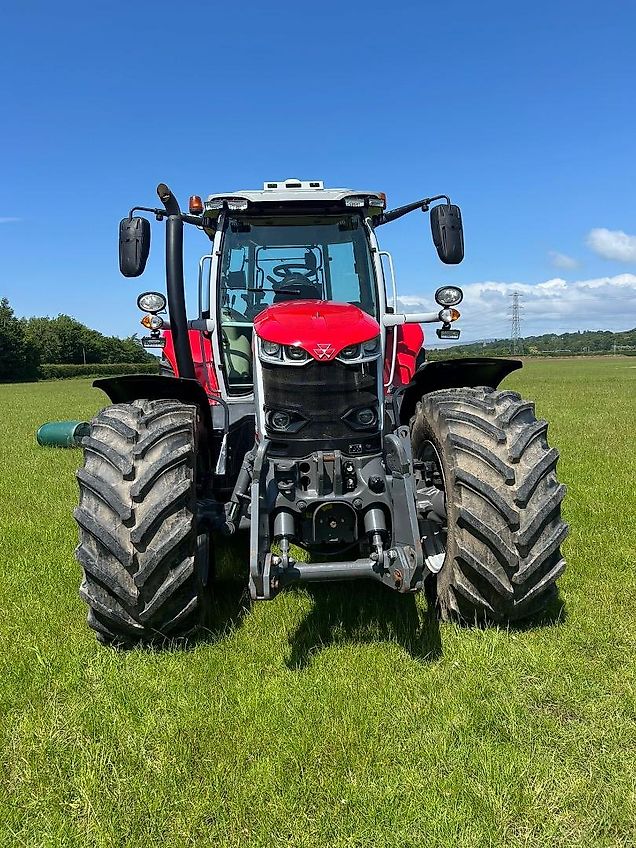 Massey Ferguson 7S.180