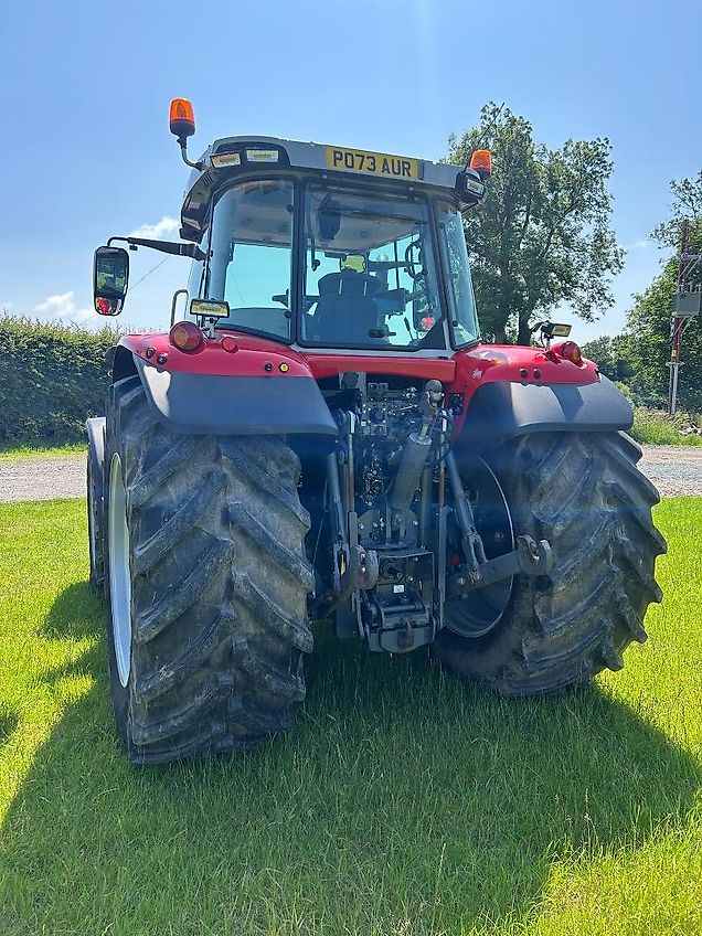 Massey Ferguson 7S.180