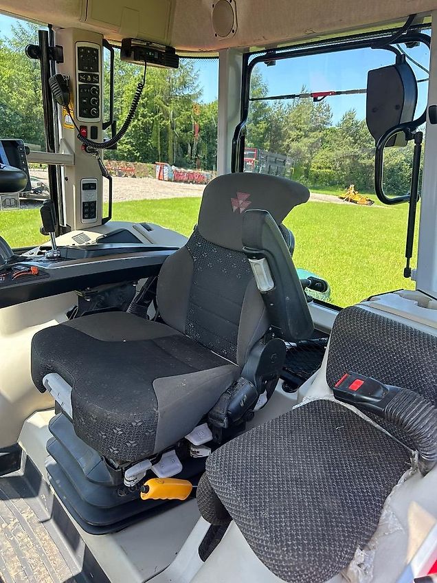 Massey Ferguson 7S.180