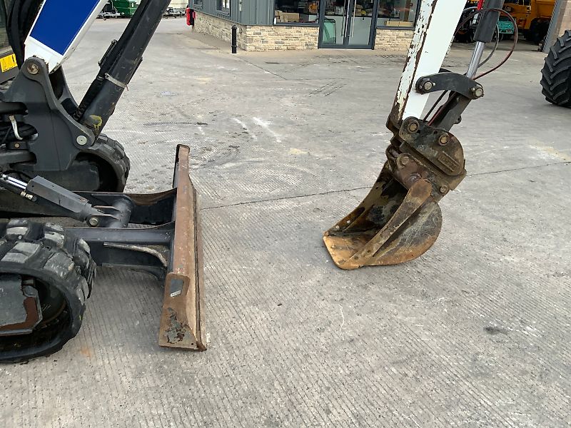 Bobcat E50 Digger (ST24688)