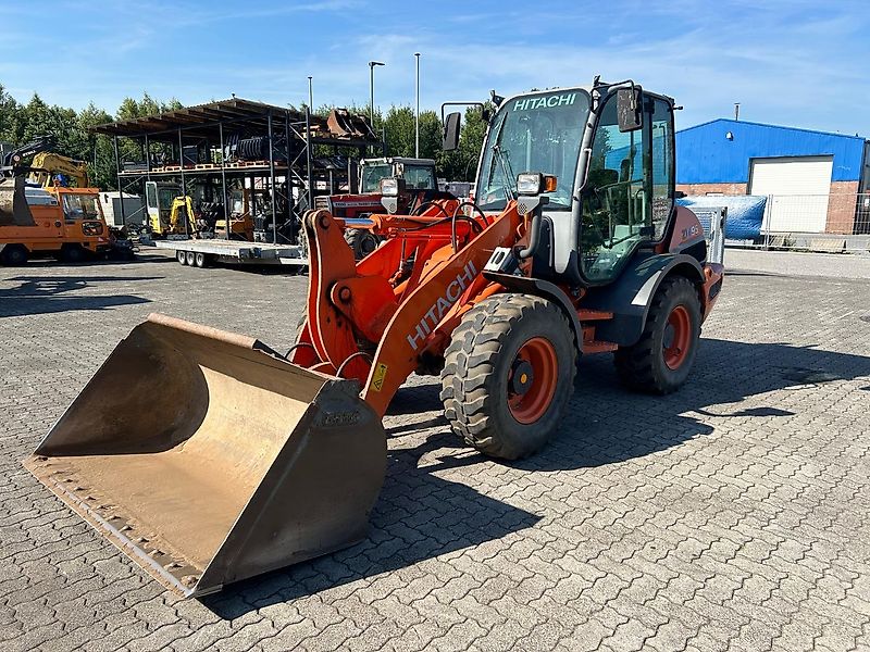 Hitachi ZW95
