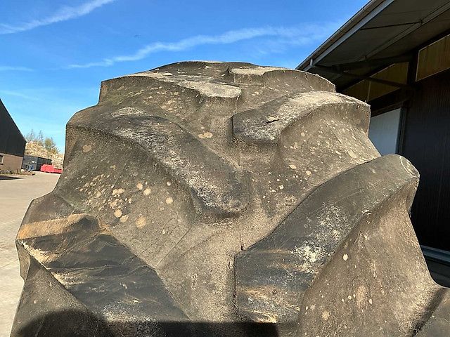 Trelleborg TM900 710/75R42