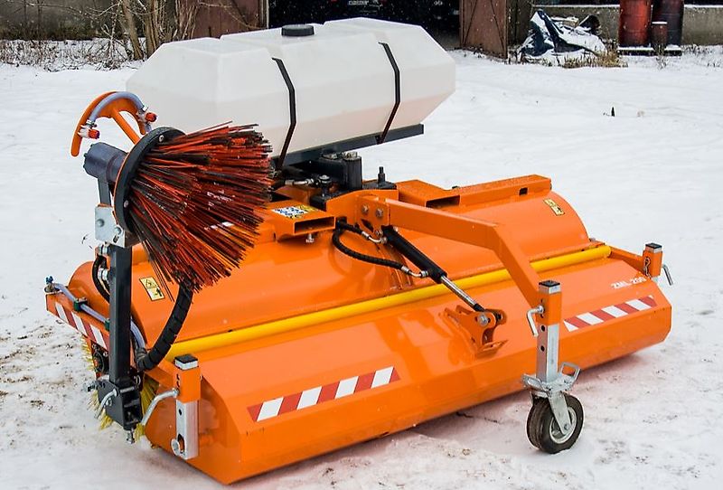 Moderntech TOP-AGRO Kehrmaschine PRO STARKSTE AUSFÜHRUNG ab 1,20 bis 2,40m