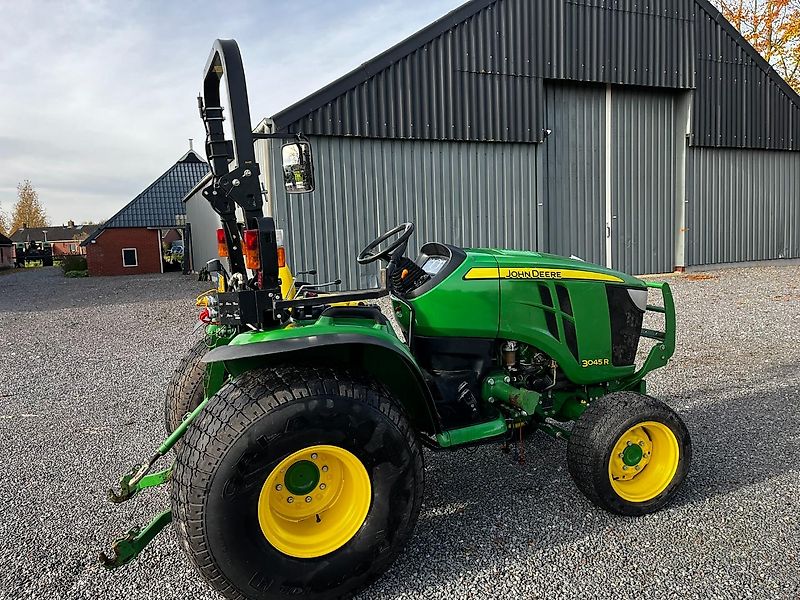John Deere 3045r