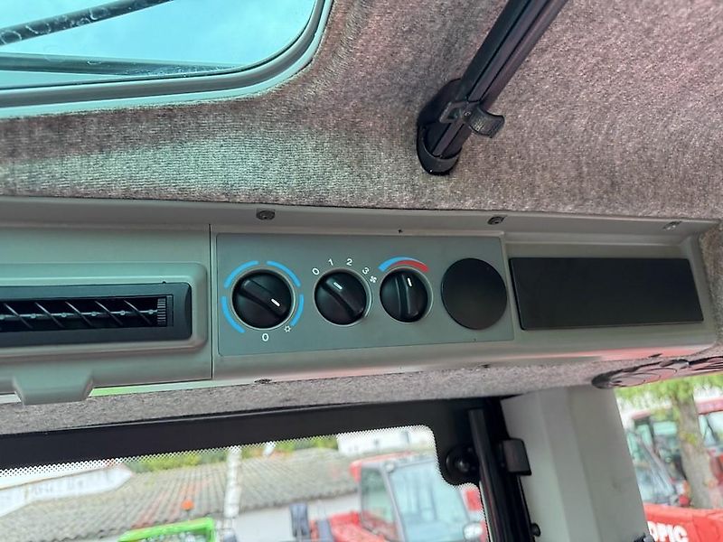 Massey Ferguson 5470 Dyna-4