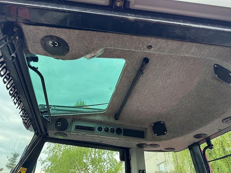 Massey Ferguson 5470 Dyna-4