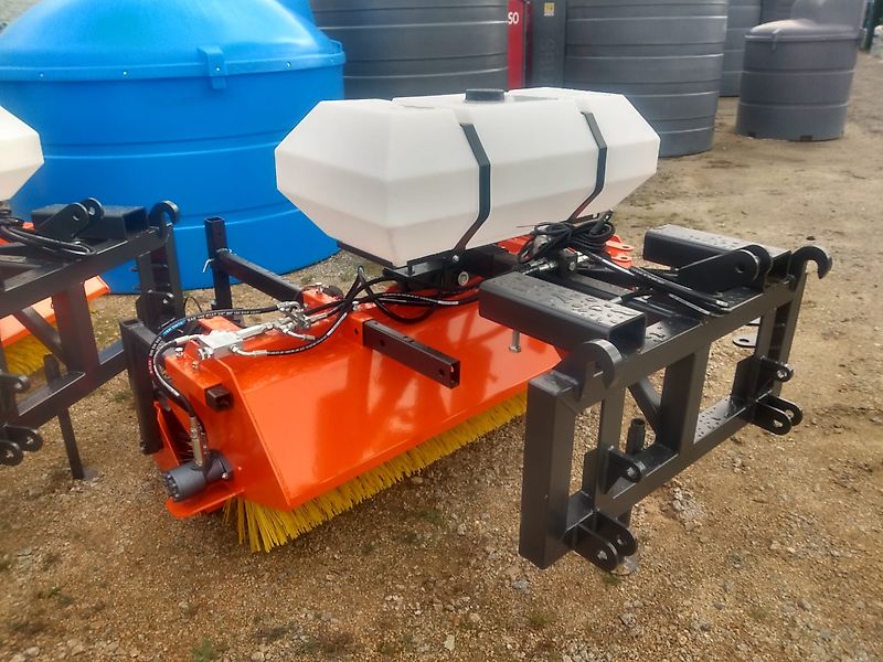 Metal-Technik 200cm mit Wasser und Seitenbesen