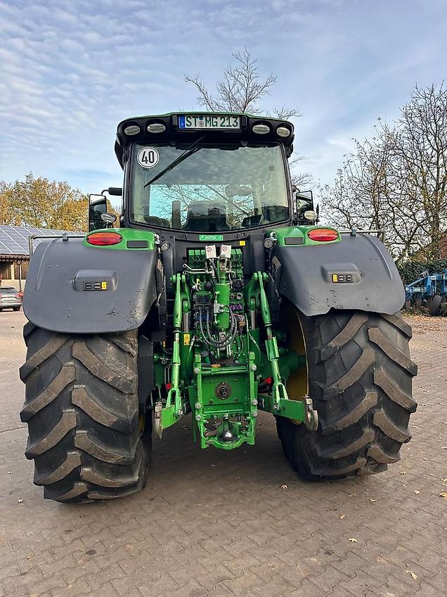 John Deere 6215 R mit GPS RTK