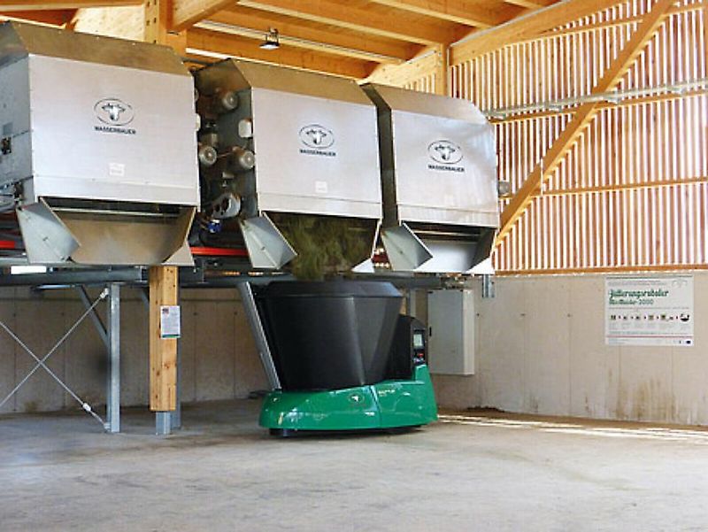 automatischer Fütterungsroboter, Futtermischwagen, Mischwagen