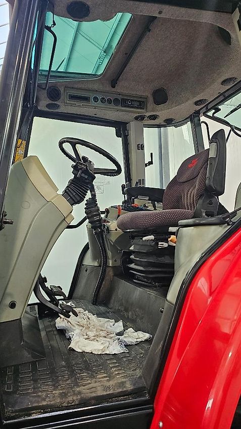 Massey Ferguson 5455 Dyna 4