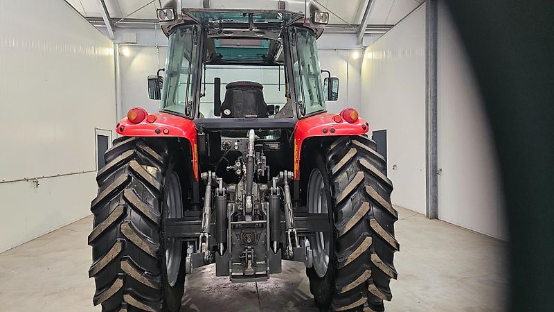 Massey Ferguson 5455 Dyna 4