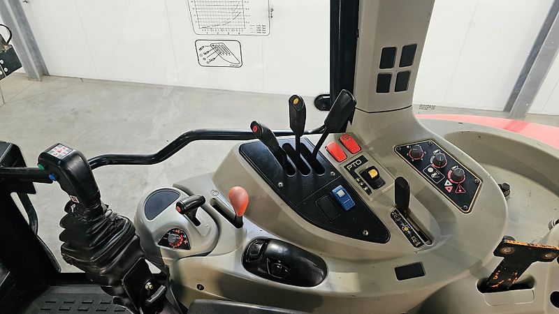 Massey Ferguson 5455 Dyna 4