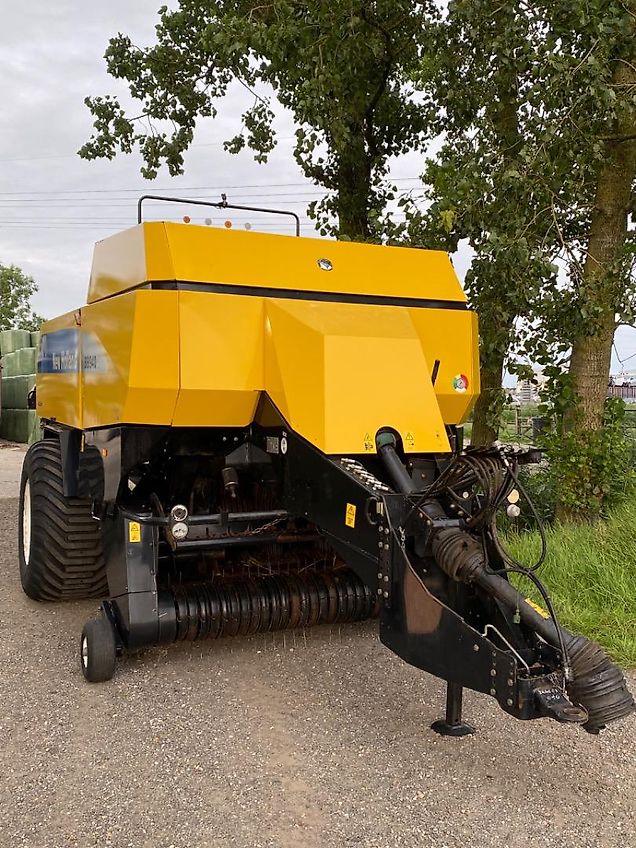 New Holland BB940A met W-rotor, direct inzetbaar