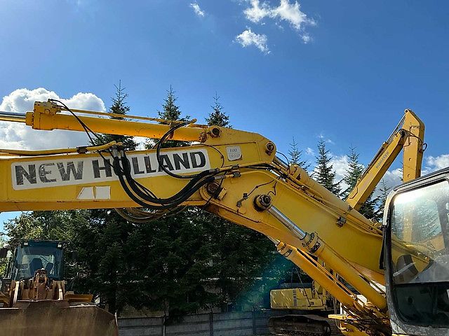 New Holland KOBELCO E 215B