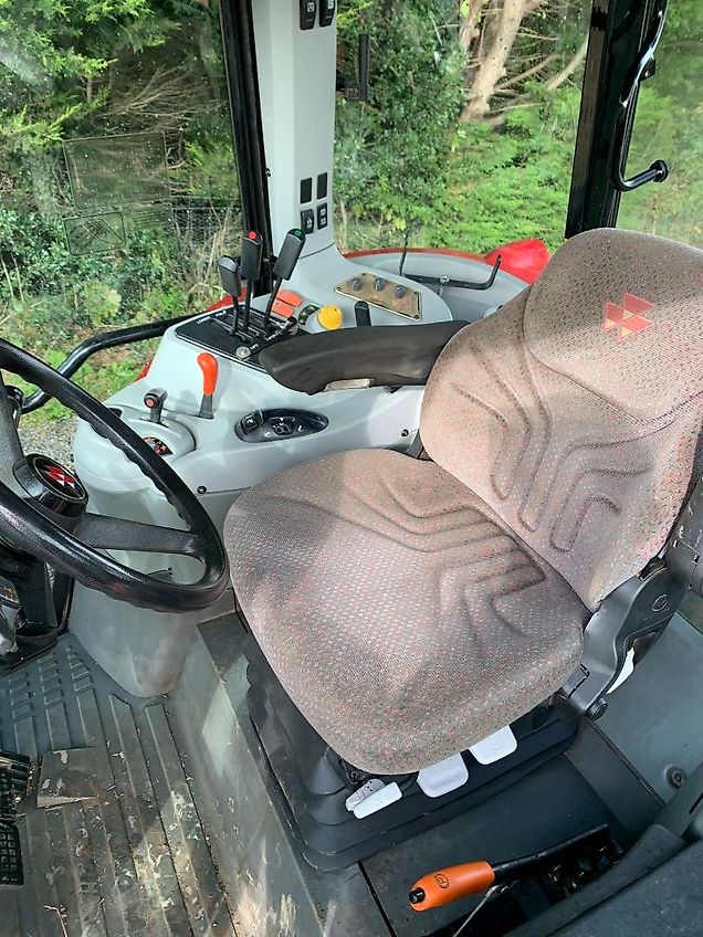 Massey Ferguson 5470