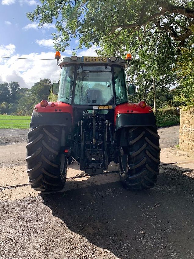 Massey Ferguson 5470