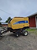 New Holland BR 7060
