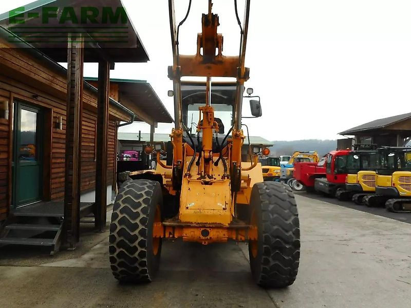 Hyundai hl740-7 mit hochkippschaufel u. volvo sw