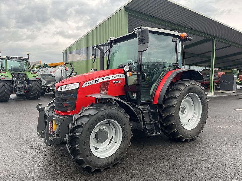 Massey Ferguson 5711M Dyna4 Cab Essential