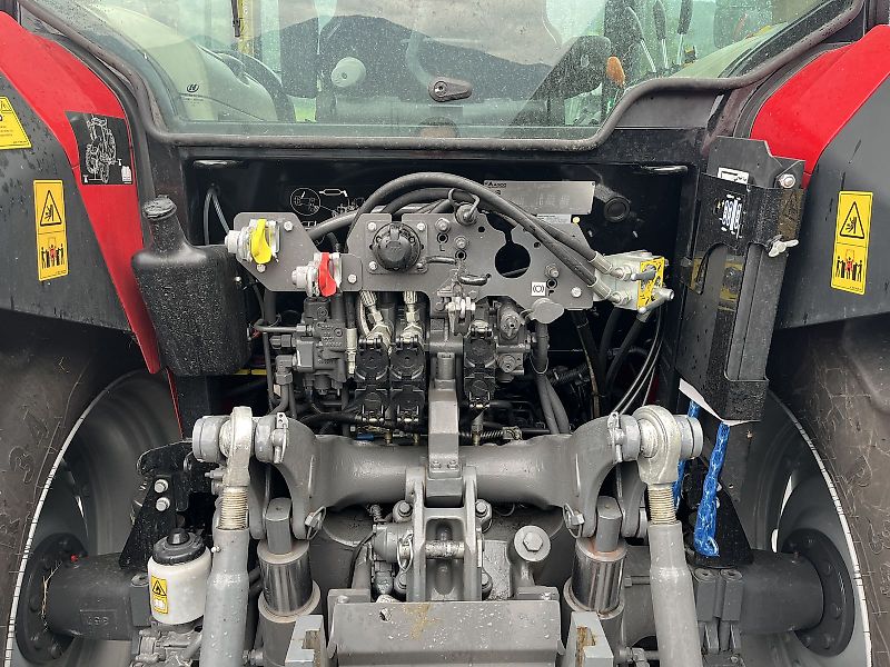 Massey Ferguson 5711M Dyna4 Cab Essential