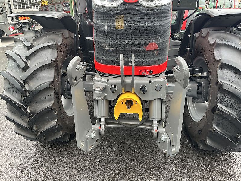 Massey Ferguson 5711M Dyna4 Cab Essential