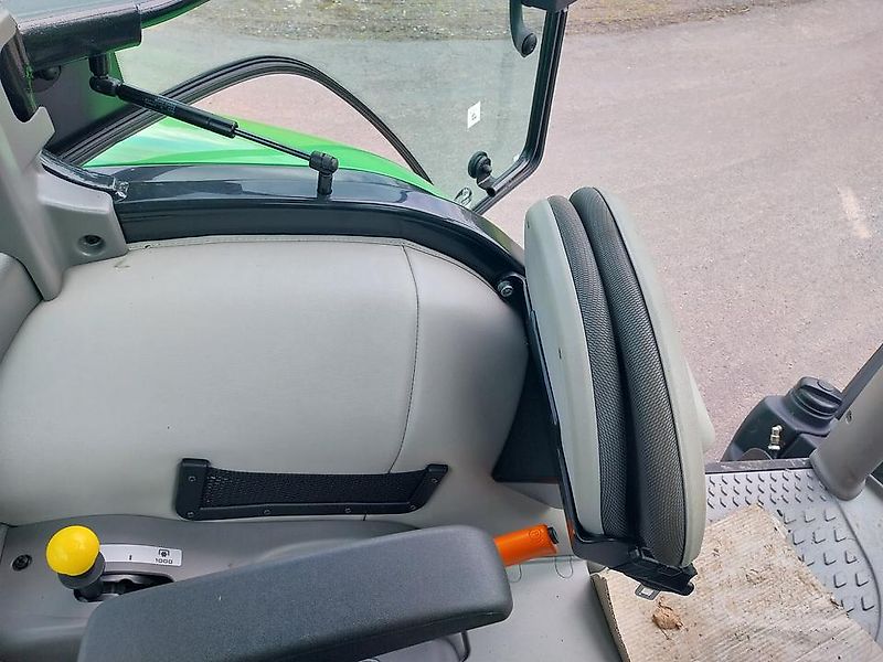 Deutz Fahr 5115 mit Druckluftanlage