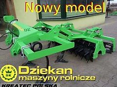 Dziekan Stoppelgrubber SMOK AS22-32 K2F2Z gewellte Zahnwalzen 530mm vorne und 460 mm hinten, und gezahnte Seitenrollen 320mm, arbeitstife 20cm