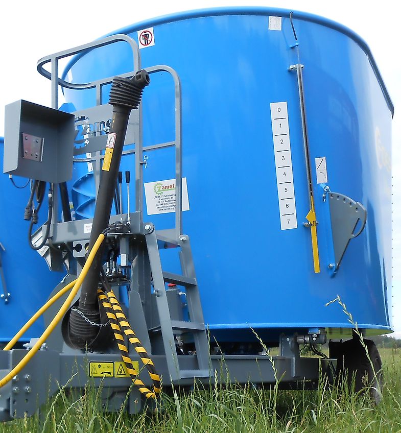ZAMET FIDER Wóz paszowy FIDER 11 m3 / Futtermischwagen FIDER 11m3 / Carro de alimentacion FIDER 11m3