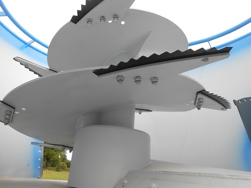 ZAMET FIDER Wóz paszowy FIDER 12 m3 / Futtermischwagen FIDER 12m3 / El carro de alimentación FIDER 12 m3