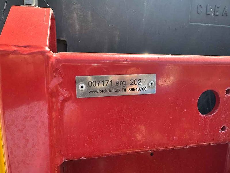 Tecnocar Tecnospra 1500 Fronttank