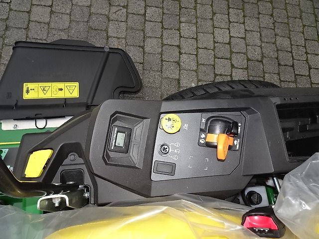 John Deere Z515E, Null-Wenderadius-Mäher, Z-Trak,