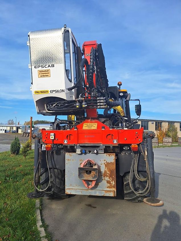 JCB 3230 HMV mit Palfinger Epsilon M120