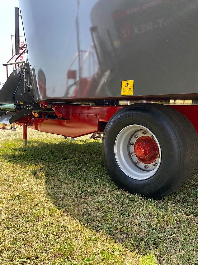 Ando Tech Futtermischwagen / Feed mixer / Melangeuse / Wóz paszowy T-REX 24 m3