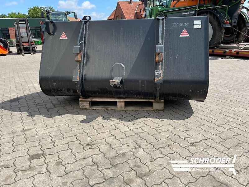 Bressel und Lade GROßVOLUMENSCHAUFEL 2,20 M MERLO ZM 2