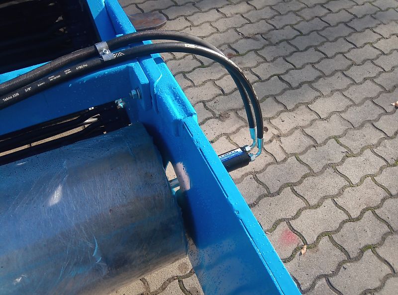 KRUKOWIAK; ( Schwadaufnehmer ) PYRUS II - Z ( Zwiebelsammler- Schwadaufnehmer)