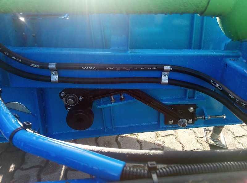 KRUKOWIAK; ( Schwadaufnehmer ) PYRUS II - Z ( Zwiebelsammler- Schwadaufnehmer)