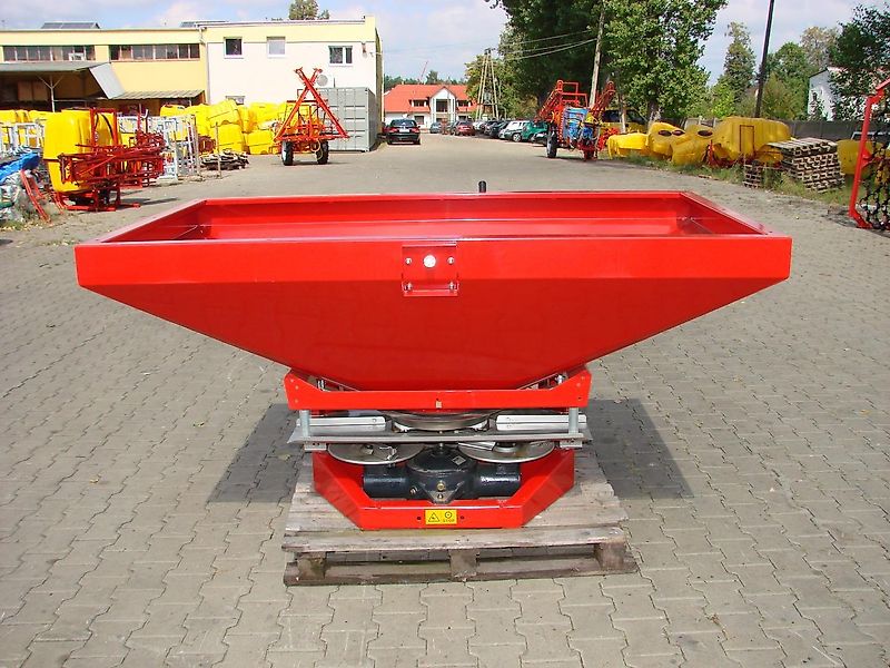JAR-MET Düngerstreuer / Fertilizer spreader / Epandeur d'engrais / Rozsiewacz nawozów 1200 kg