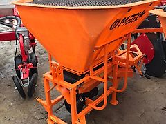 Pom Augustów rozsiewacz do nawozów z przystawką komunalną Motyl N 31M/1