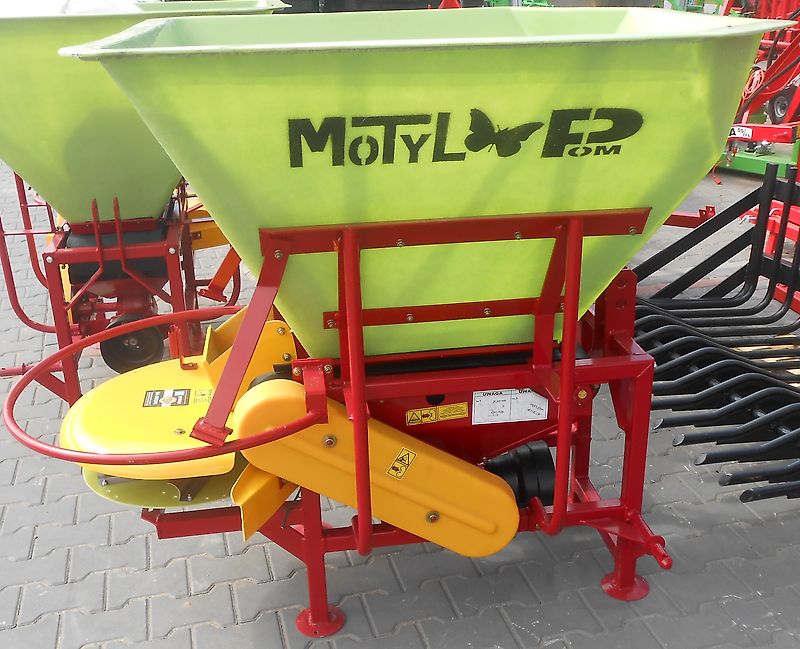 Pom Augustów Düngerstreuer/ Fertilizer spreader/ Rozsiewacz N031M/1 / Esparcidor N031M / 1