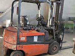 Nissan ELEKTRO-GABELSTAPLER
